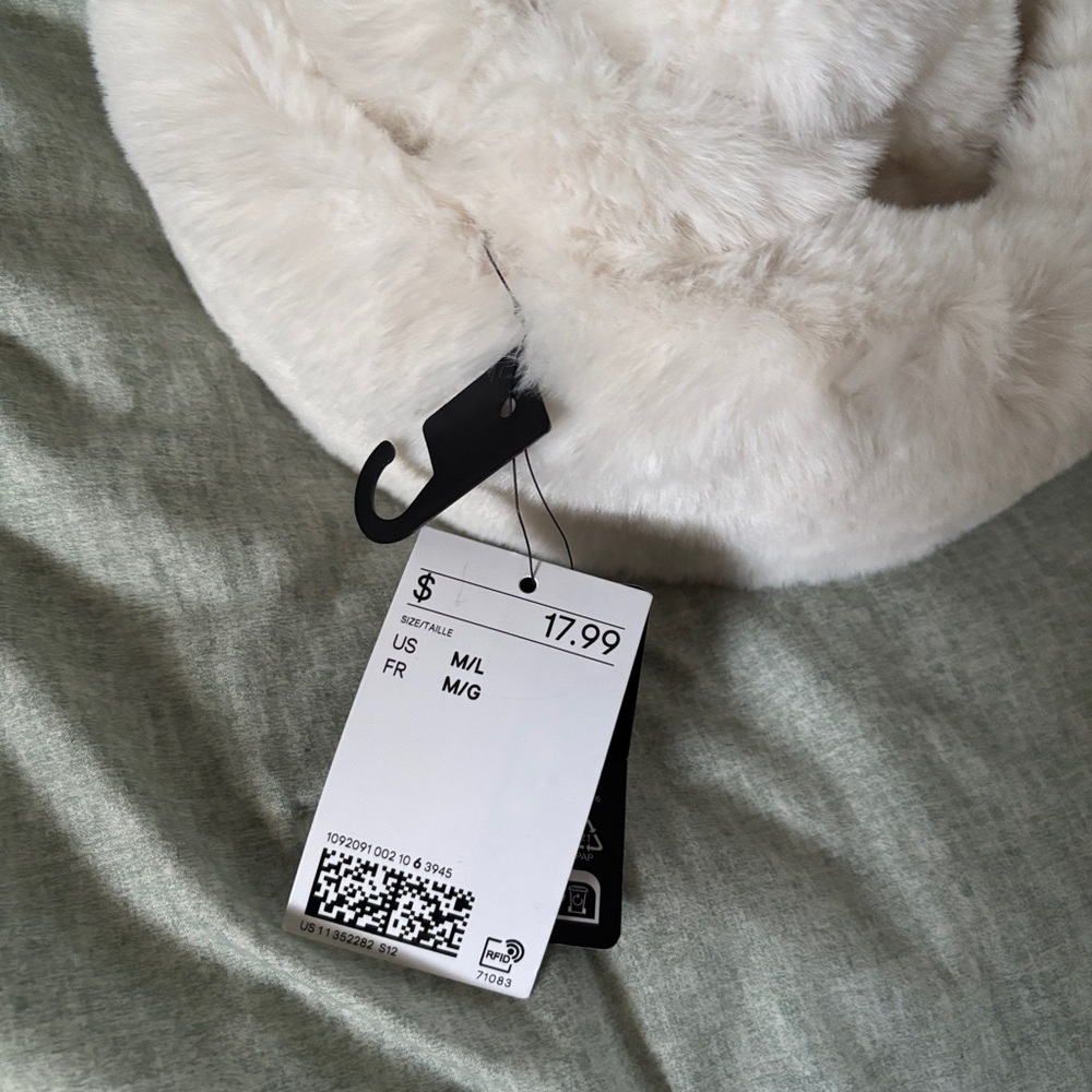 H&M Cream Faux Fur Hat